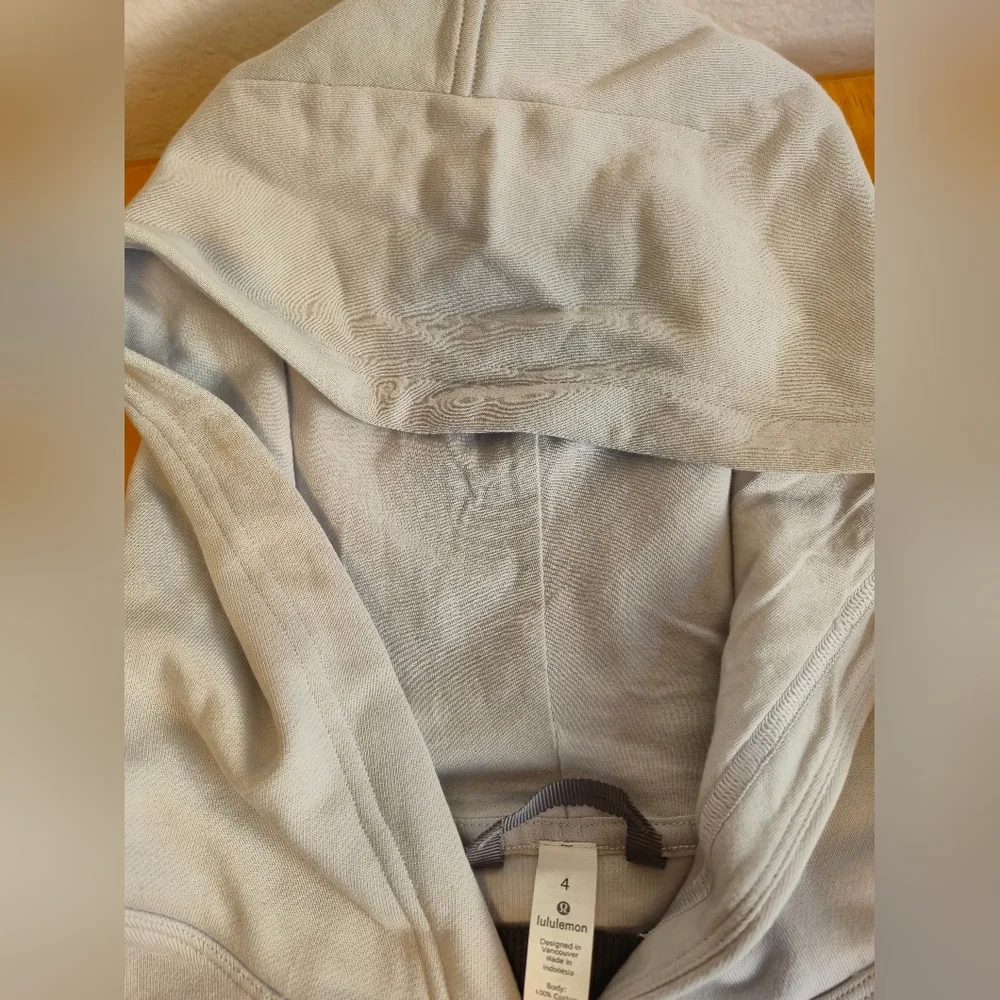 Lululemon Athletica Gray and White‎ Jacket